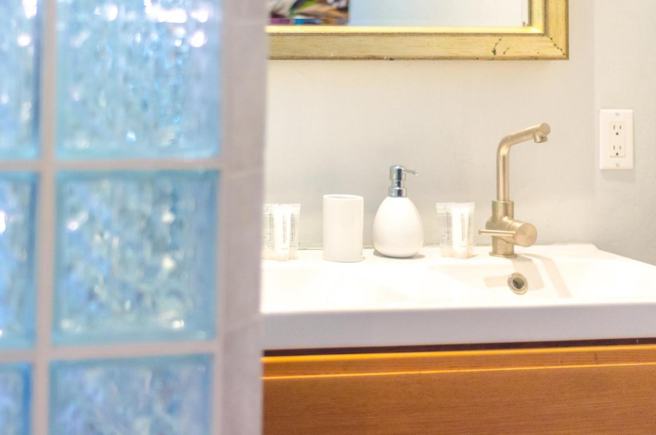 Bario Hotel Βίλλεμσταντ Δωμάτιο φωτογραφία
