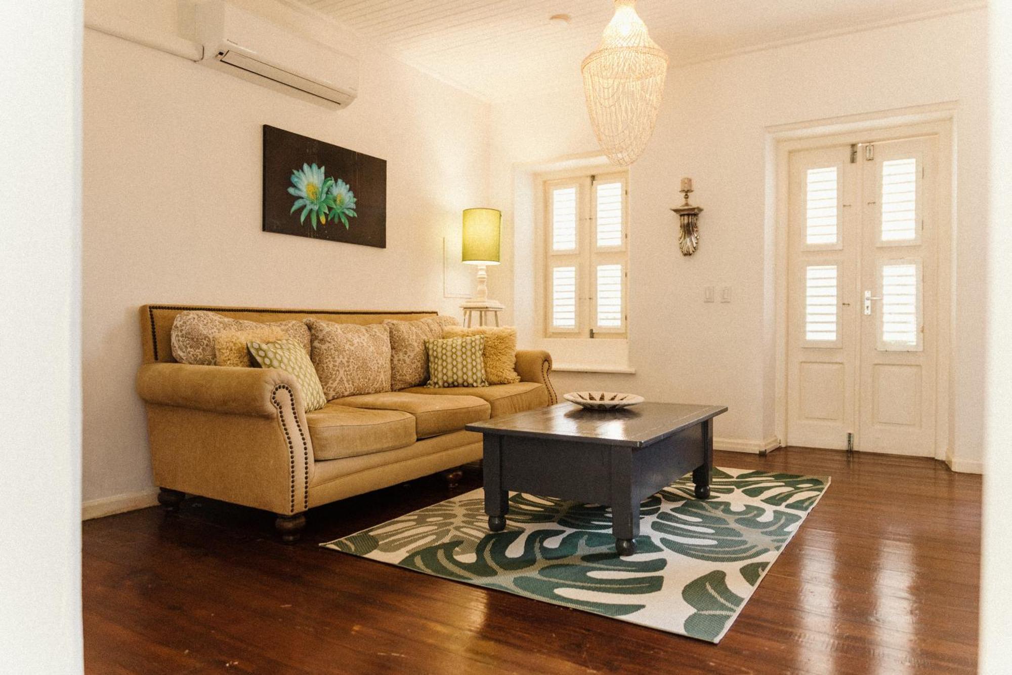 Bario Hotel Βίλλεμσταντ Δωμάτιο φωτογραφία