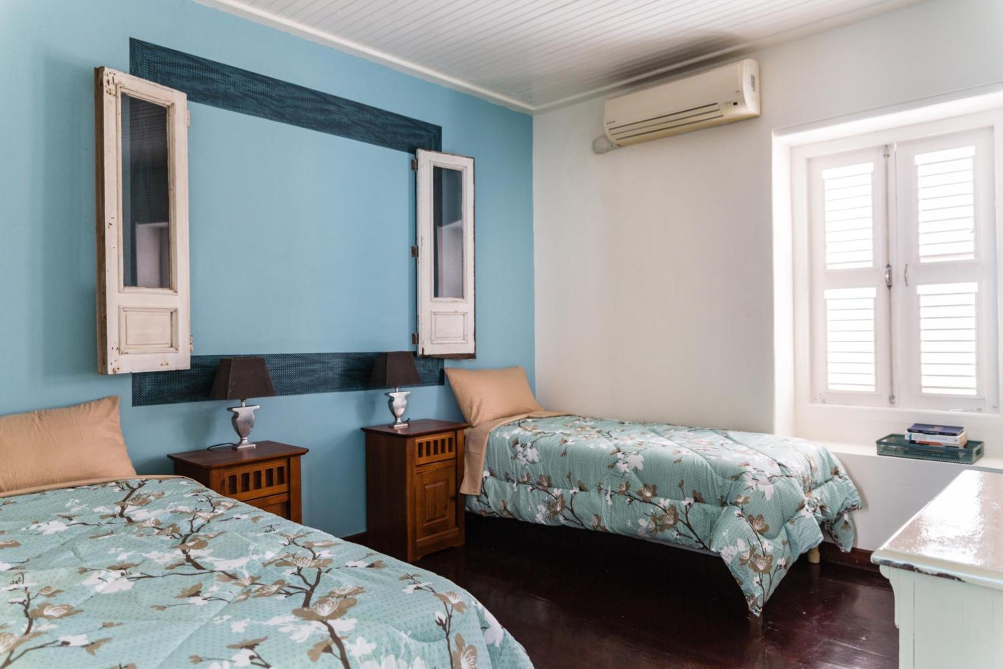 Bario Hotel Βίλλεμσταντ Δωμάτιο φωτογραφία